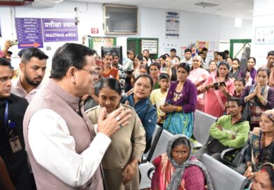 मायापुर टनल हादसा :  सीएम धामी ने अस्पताल पहुंचकर घायल श्रमिकों का जाना हाल