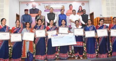 14 महिलाओं को तीलू रौतेली, 35 आंगनवाड़ी कार्यकत्रियों को राज्य स्तरीय सम्मान