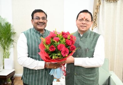 मुख्यमंत्री पुष्कर सिंह धामी के जन्मदिवस पर मुख्यमंत्री आवास में उमड़ा आत्मीयता का माहौल, मंत्रीगण, अधिकारी-कर्मचारी और जनप्रतिनिधियों ने दी शुभकामनाएं