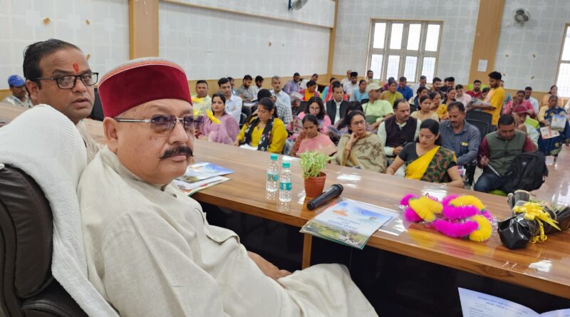 महाराज ने मौके पर ही किया जन समस्याओं का निस्तारण, श्रम विभाग द्वारा आयोजित श्रमिक पंजीकरण एवं नवीनीकरण शिविर में किया प्रतिभाग