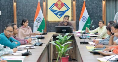 दैवीय आपदा से क्षतिग्रस्त परिसंपत्तियों के पुनर्निर्माण में तेजी लाएं, गुणवत्ता से न हो समझौता – डीएम डॉ. आशीष चौहान